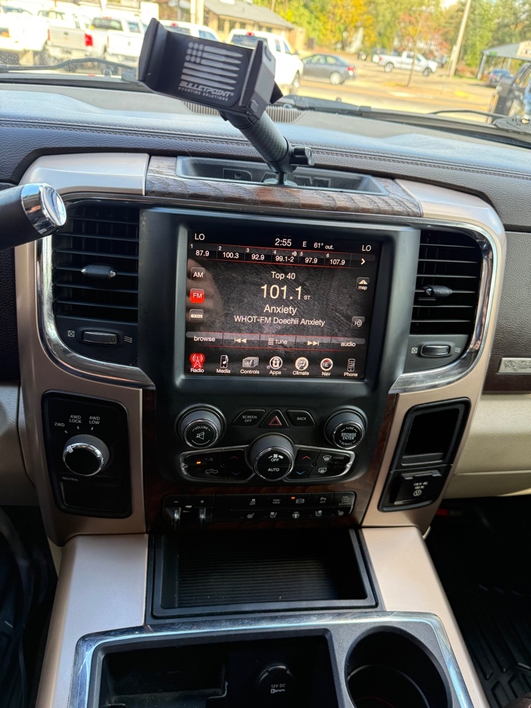 RAM 2500 Laramie Longhorn Edition Crew Cab LWB 4WD 2013 RAM 2500 Laramie Longhorn Edition Crew Cab LWB 4WD 2013