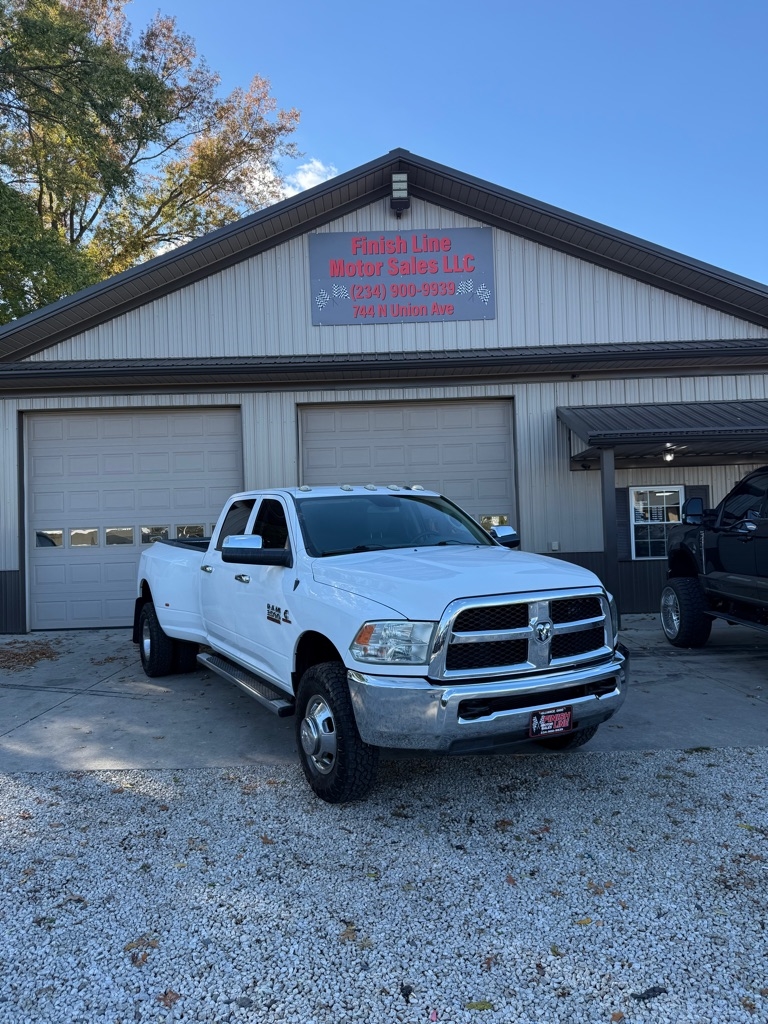 RAM 3500 Tradesman Crew Cab 4WD DRW 2016 RAM 3500 Tradesman Crew Cab 4WD DRW 2016