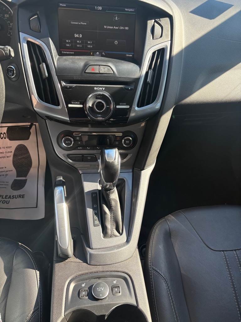 Ford Focus Titanium Hatch 2013 Ford Focus Titanium Hatch 2013