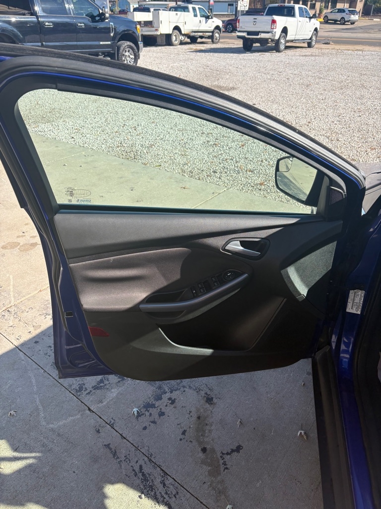 Ford Focus Titanium Hatch 2013 Ford Focus Titanium Hatch 2013