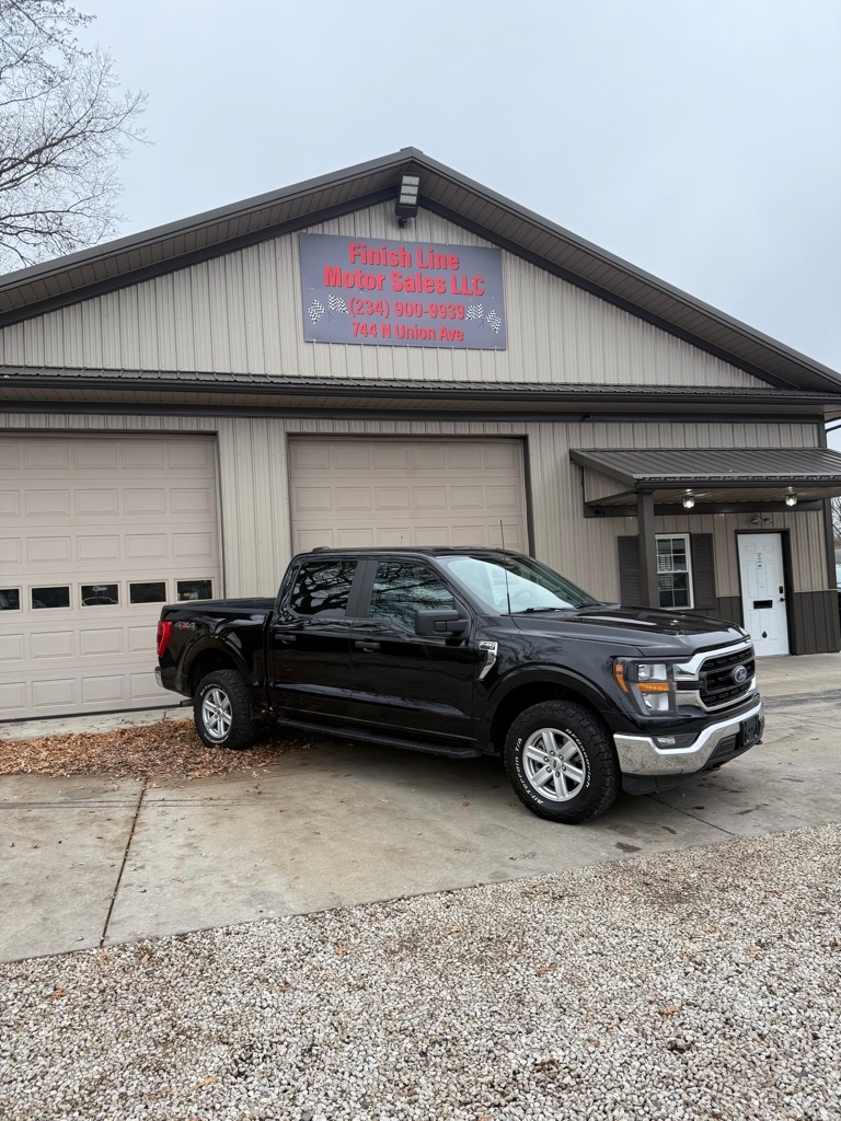 2023 Ford F-150 XL photo 2