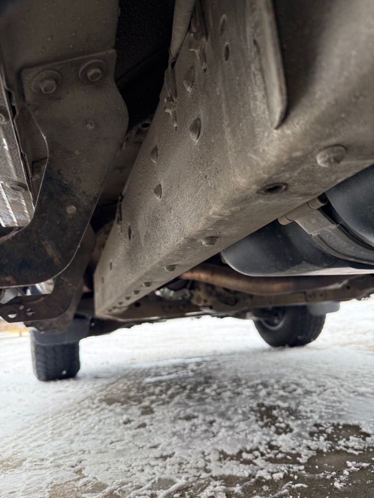 Toyota Tundra SR5 5.7L V8 Double Cab 4WD 2017