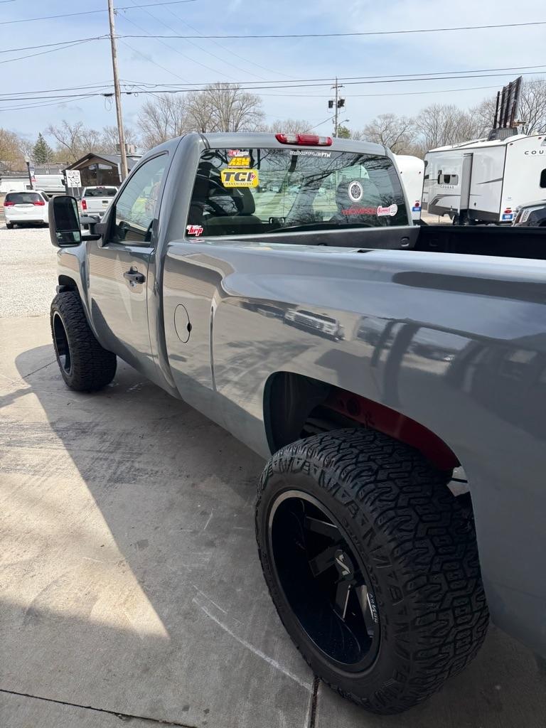 View vehicle photo 6