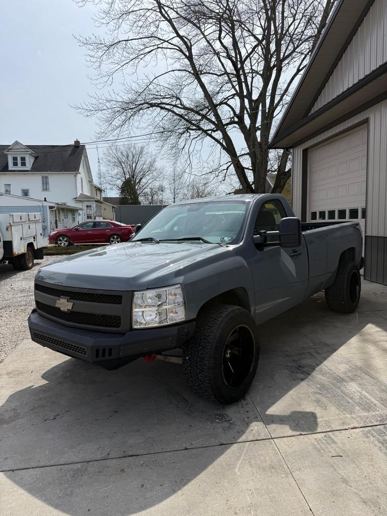 View vehicle photo 7