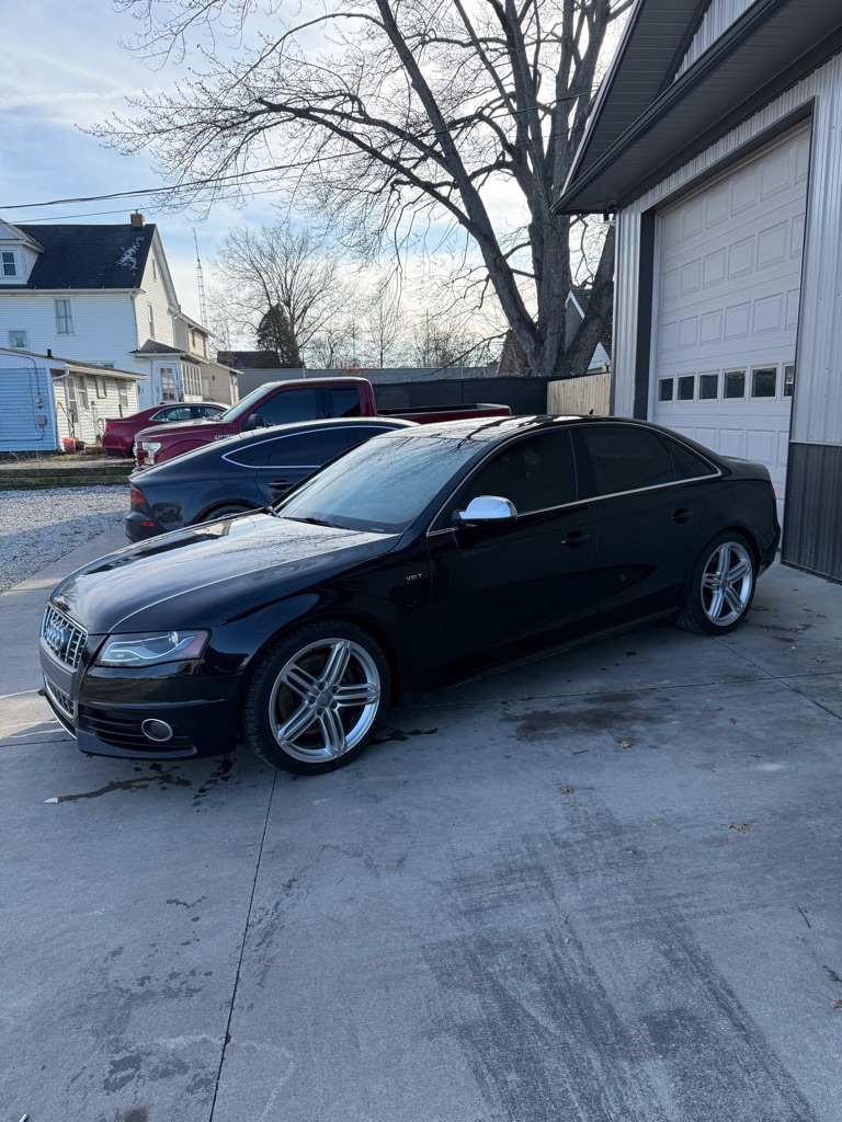 Audi S4 Sedan quattro 2010