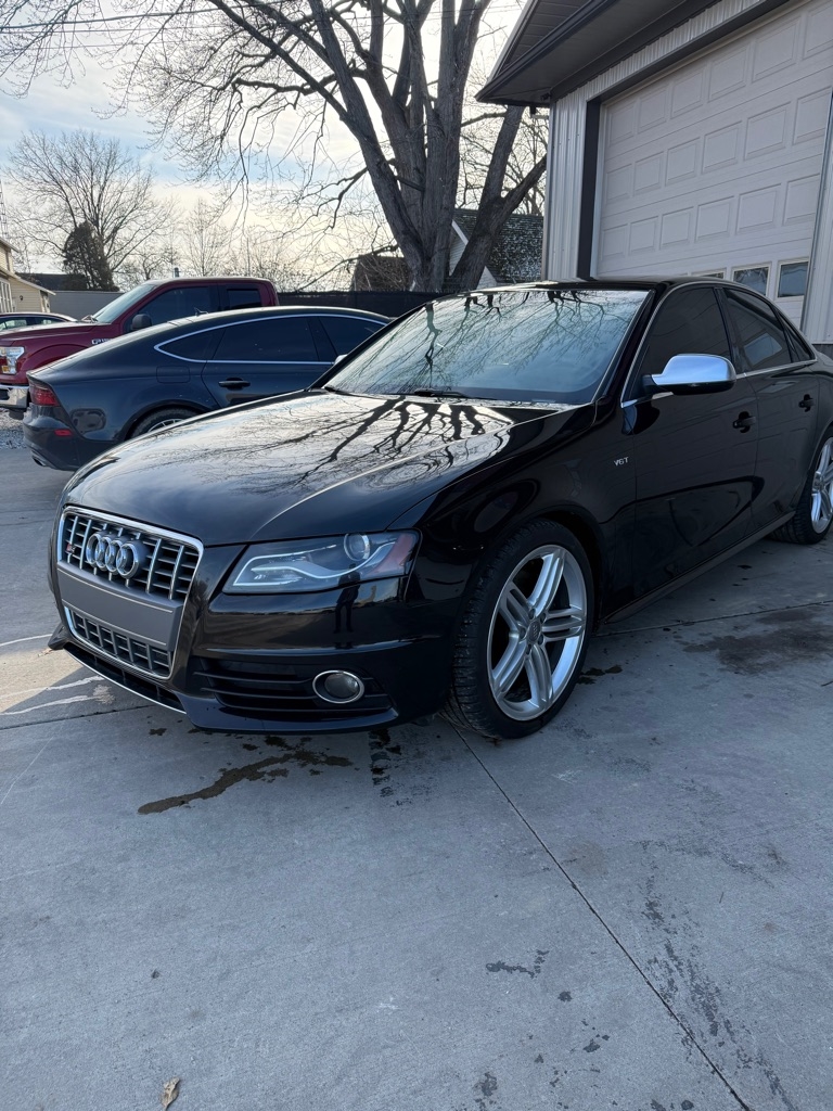 Audi S4 Sedan quattro 2010