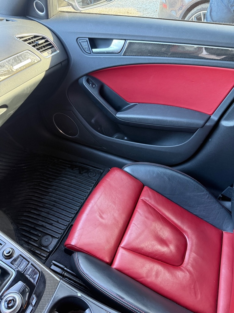 Audi S4 Sedan quattro 2010