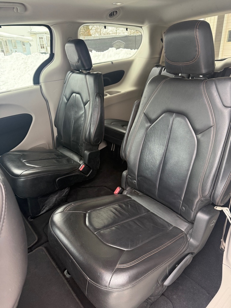 Chrysler Pacifica Touring-L 2017