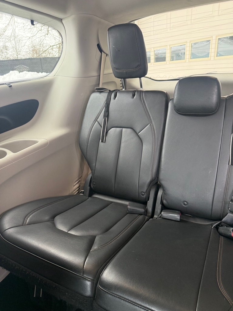 Chrysler Pacifica Touring-L 2017