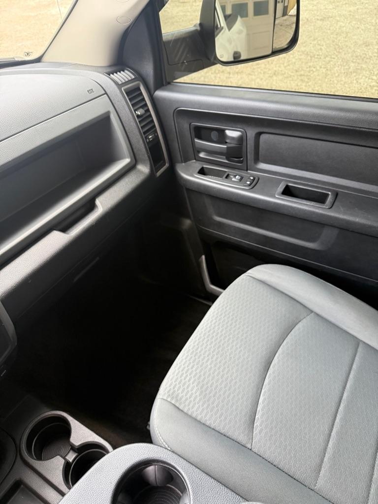 RAM 2500 Tradesman Crew Cab LWB 4WD 2015