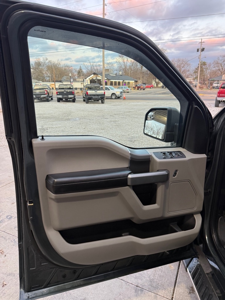 Ford F-150 XL SuperCrew 5.5-ft. Bed 4WD 2018