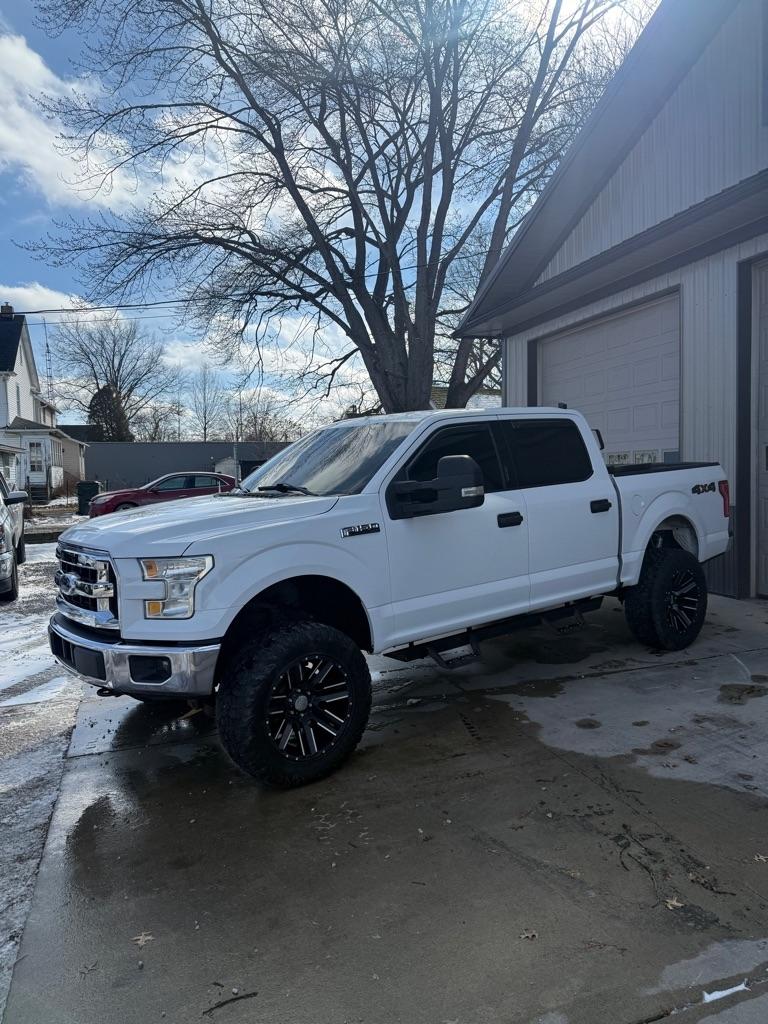 Ford F-150 XL SuperCrew 5.5-ft. Bed 4WD 2016