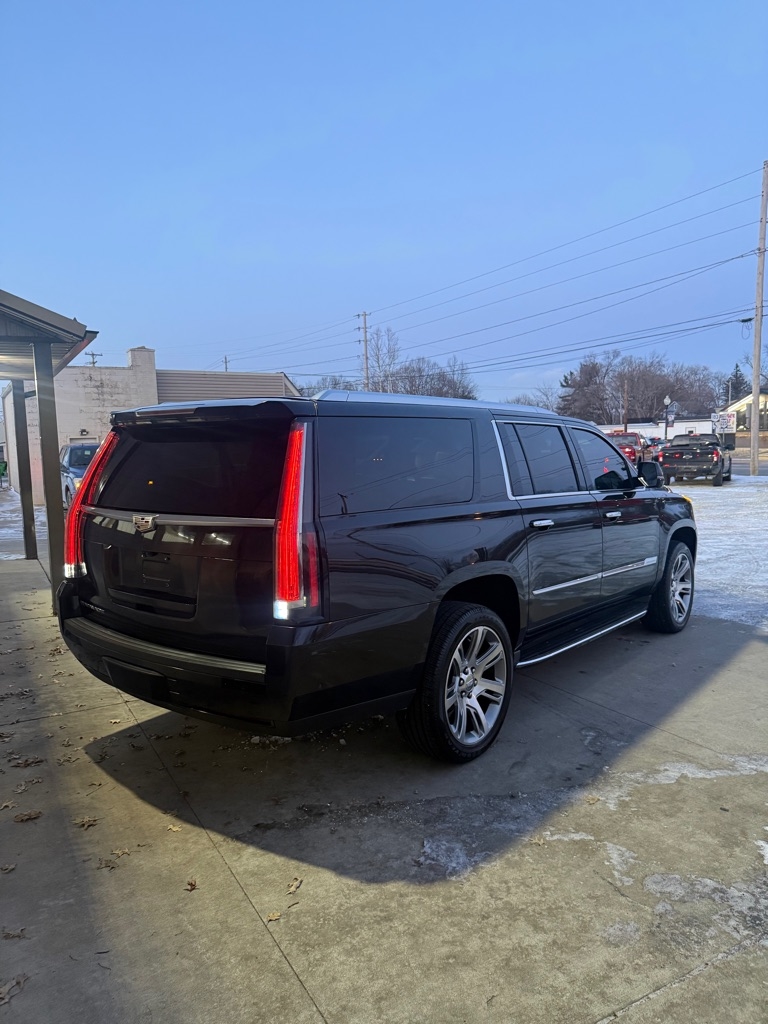 Cadillac Escalade ESV Luxury 4WD 2017