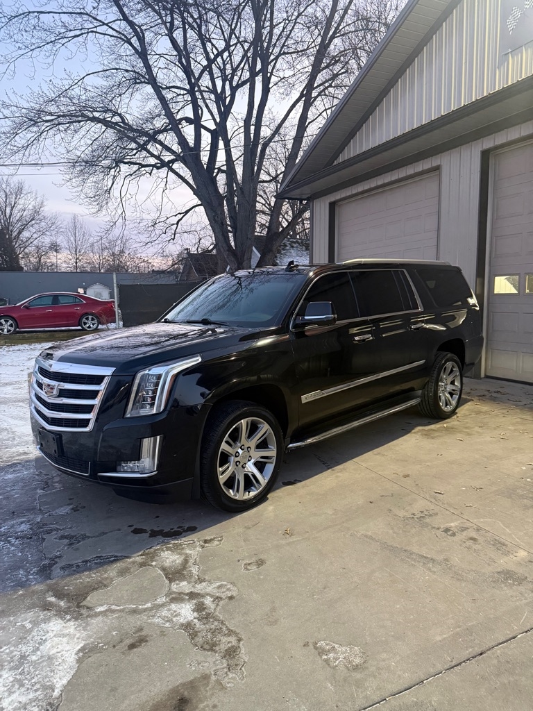 Cadillac Escalade ESV Luxury 4WD 2017