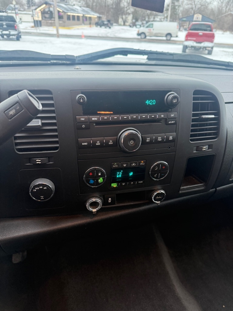 Chevrolet Silverado 1500 LT Crew Cab 4WD 2012