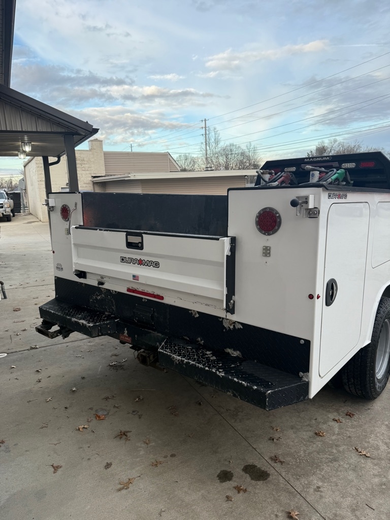 GMC Sierra 3500HD Pro Crew Cab 4WD SB 2022