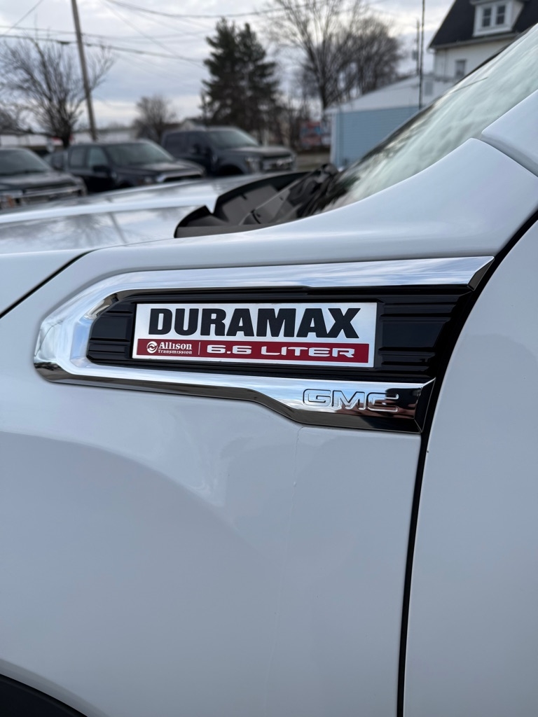 GMC Sierra 3500HD Pro Crew Cab 4WD SB 2022