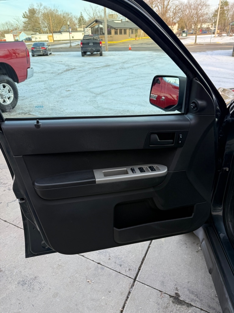 Ford Escape XLT 4WD V6 2009