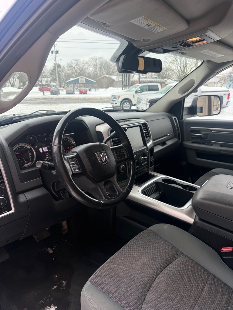 RAM 2500 SLT Crew Cab SWB 4WD 2017