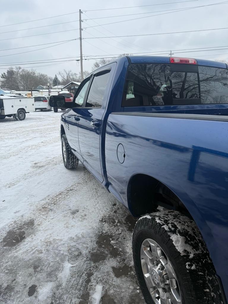 RAM 2500 SLT Crew Cab SWB 4WD 2017