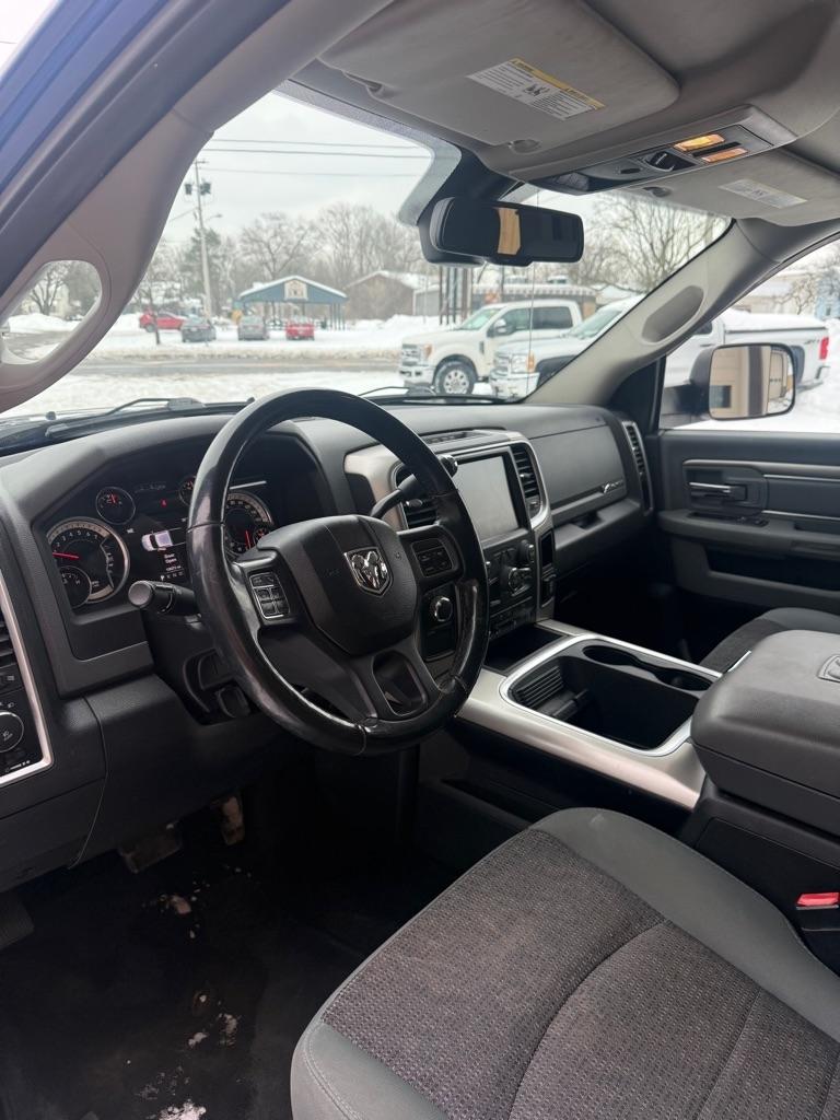 RAM 2500 SLT Crew Cab SWB 4WD 2017