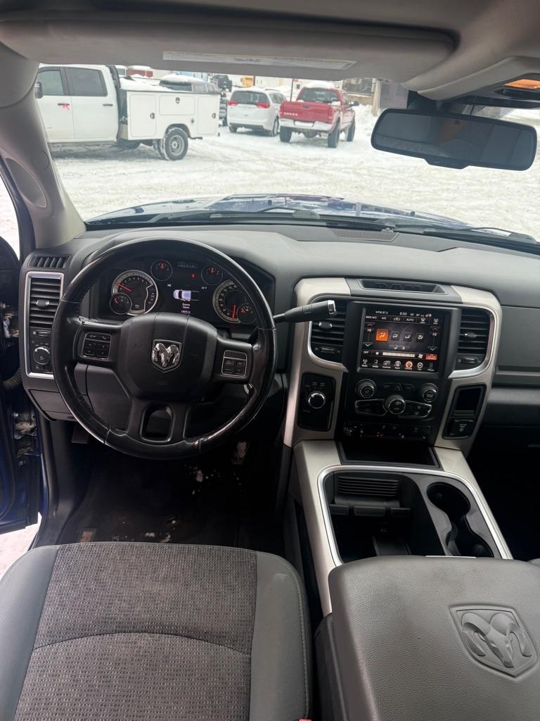 RAM 2500 SLT Crew Cab SWB 4WD 2017