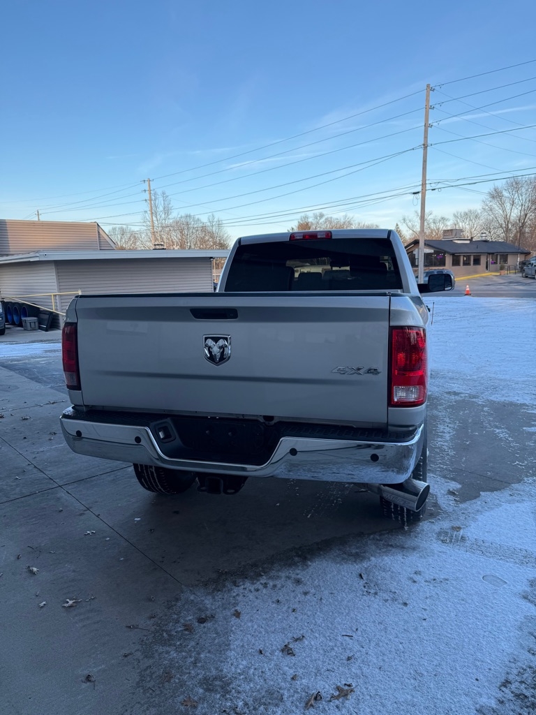 RAM 2500 Tradesman Crew Cab SWB 4WD 2016