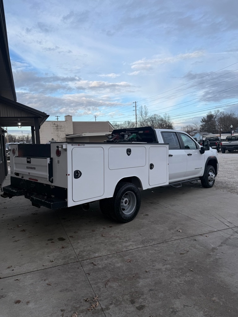 GMC Sierra 3500HD Pro Crew Cab 4WD SB 2022