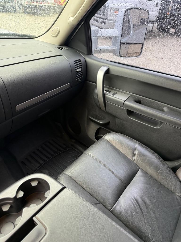 Chevrolet Silverado 2500HD LT Crew Cab 4WD 2013