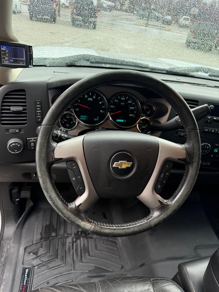 Chevrolet Silverado 2500HD LT Crew Cab 4WD 2013