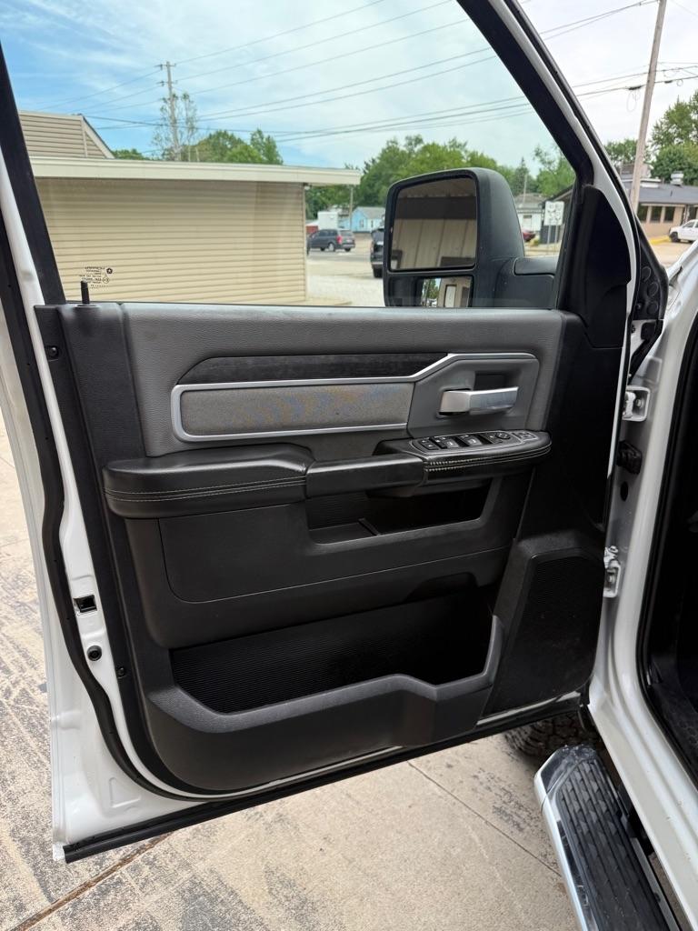 RAM 2500 Tradesman Crew Cab LWB 4WD 2023