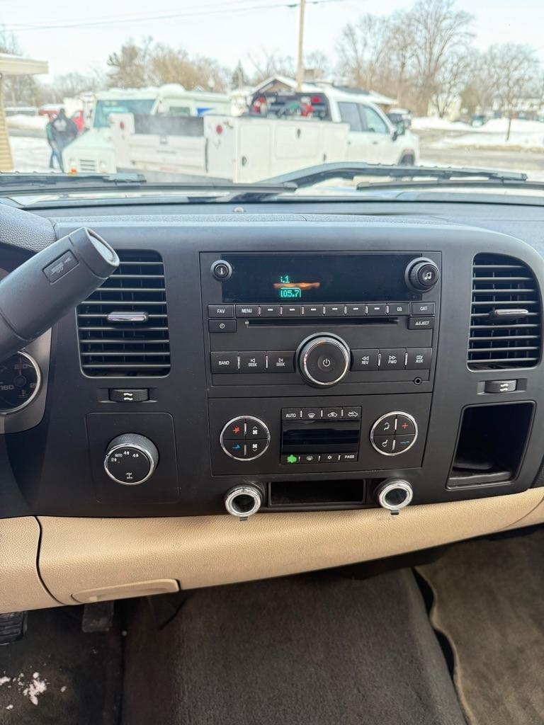 Chevrolet Silverado 1500 Work Truck Ext. Cab Short Box 4WD 2007