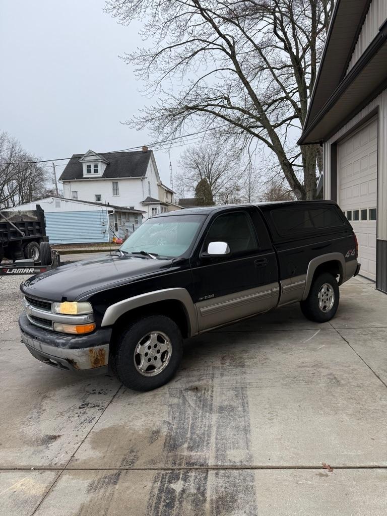 Chevrolet Silverado 1500 Reg. Cab Short Bed 4WD 2000