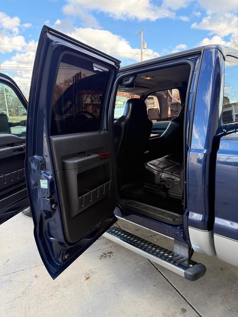 Ford F-250 SD Cabela Crew Cab 4WD 2010