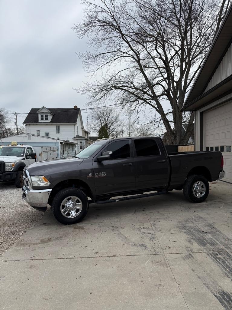 RAM 2500 Tradesman Crew Cab SWB 4WD 2015