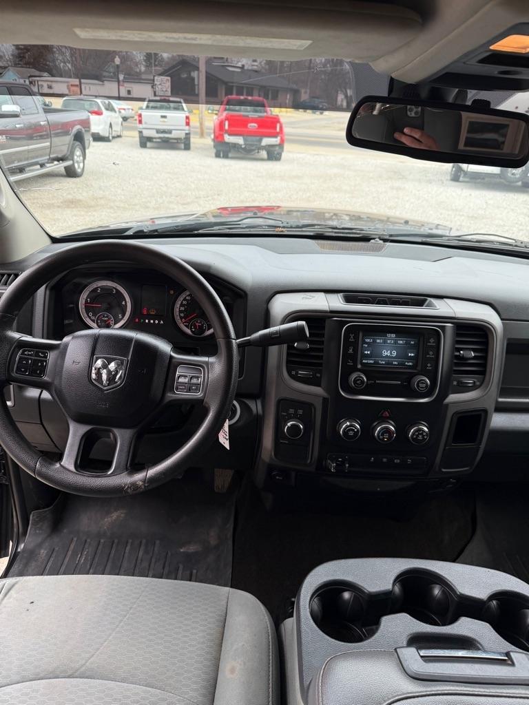 RAM 2500 Tradesman Crew Cab SWB 4WD 2015