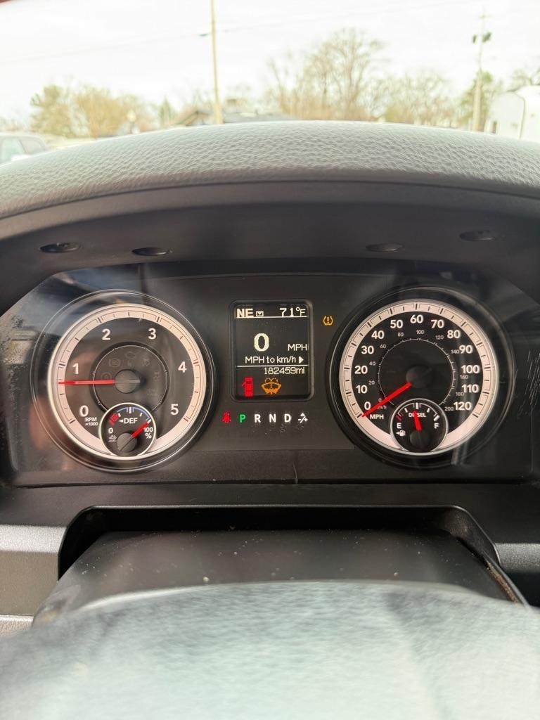 RAM 2500 Tradesman Crew Cab SWB 4WD 2015