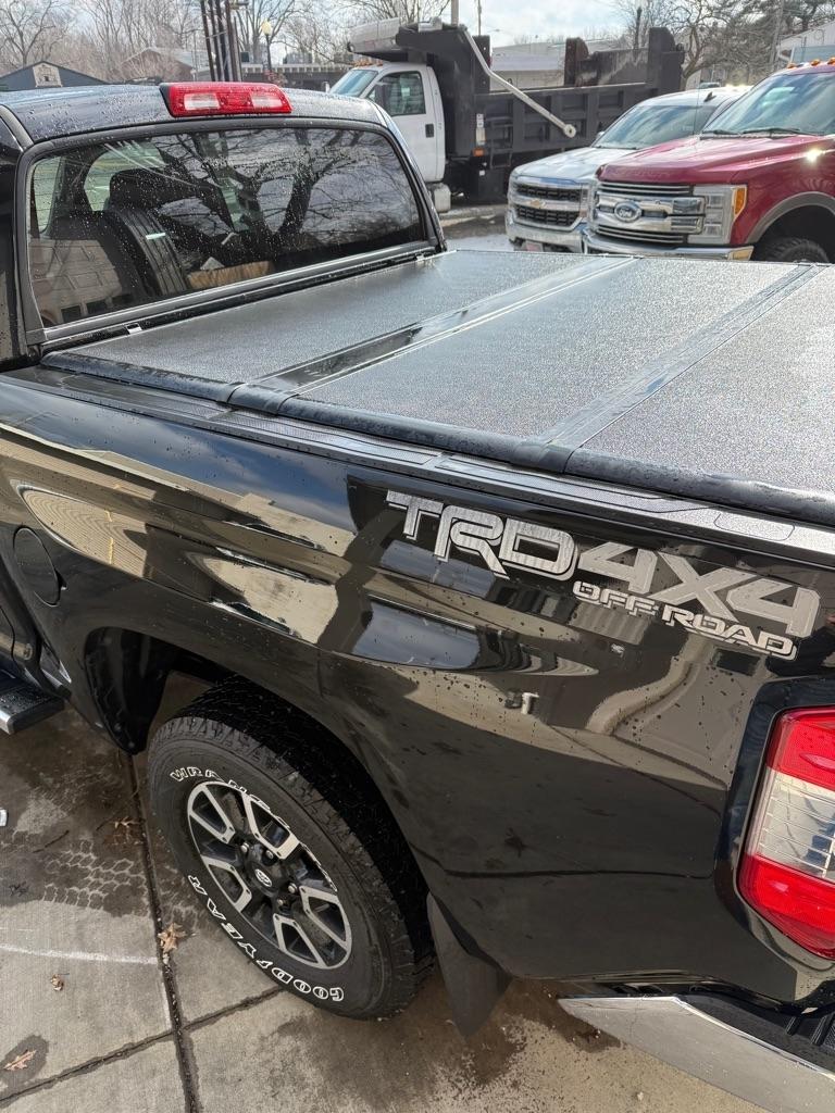 Toyota Tundra SR5 5.7L V8 CrewMax 4WD 2018