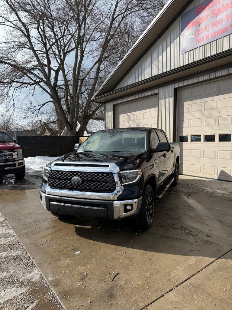 Toyota Tundra SR5 5.7L V8 CrewMax 4WD 2018