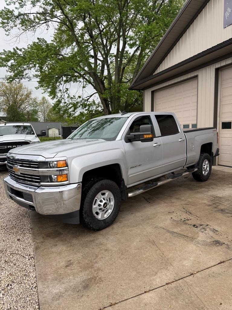 Chevrolet Silverado 2500HD LT Crew Cab 4WD 2015