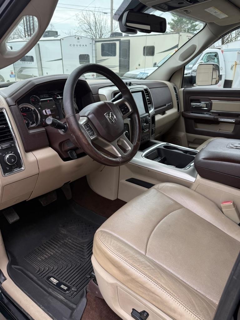 RAM 3500 Laramie Crew Cab LWB 4WD DRW 2016