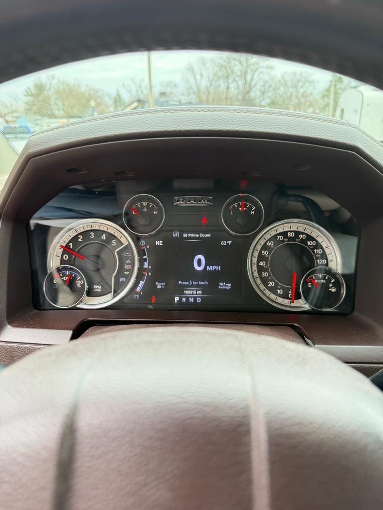 RAM 3500 Laramie Crew Cab LWB 4WD DRW 2016