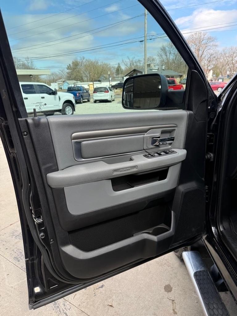 RAM 2500 SLT Mega Cab 4WD 2018