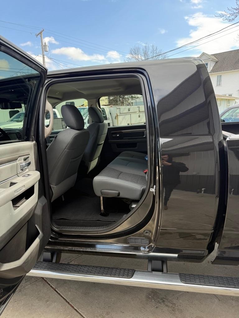 RAM 2500 SLT Mega Cab 4WD 2018