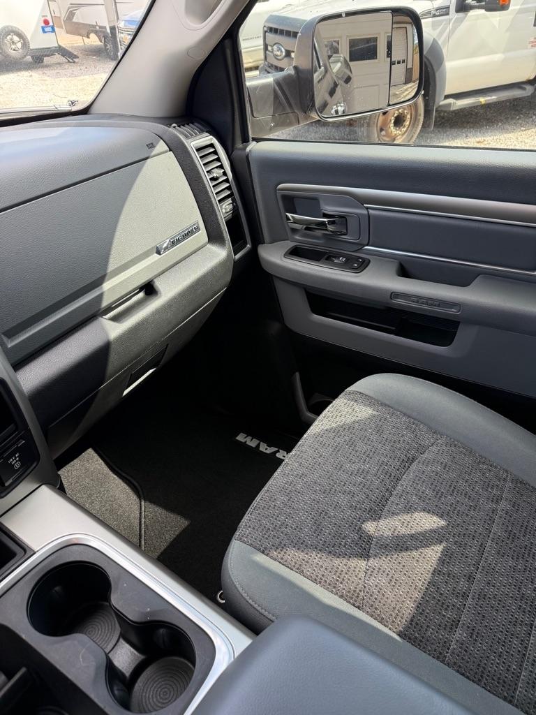 RAM 2500 SLT Mega Cab 4WD 2018