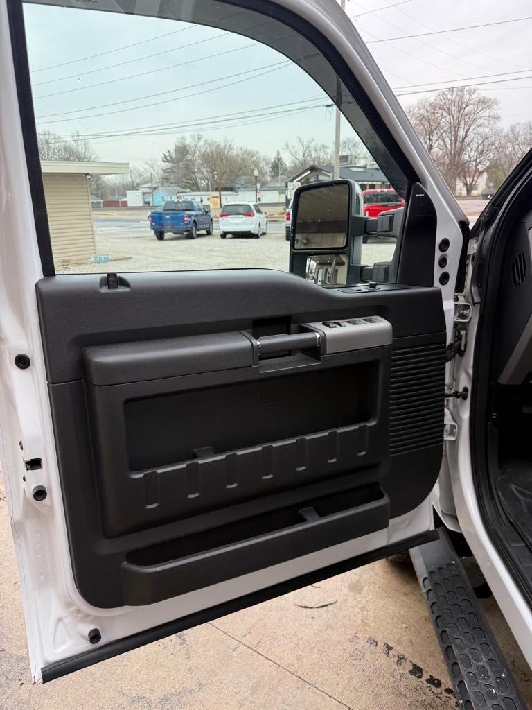 Ford F-350 SD King Ranch Crew Cab 4WD 2016