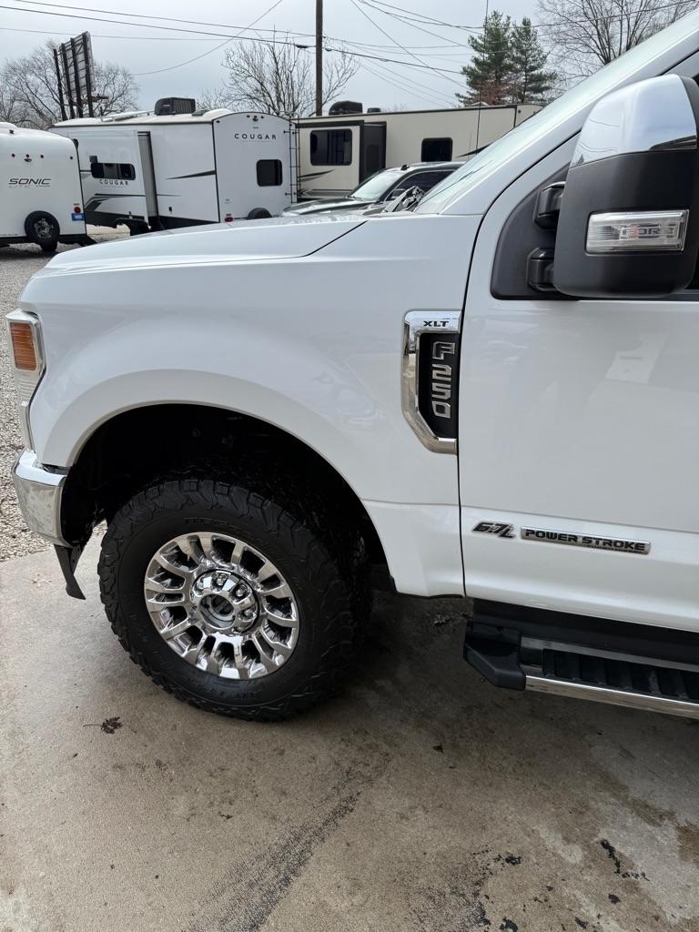 Ford F-250 SD Platinum Crew Cab 4WD 2021