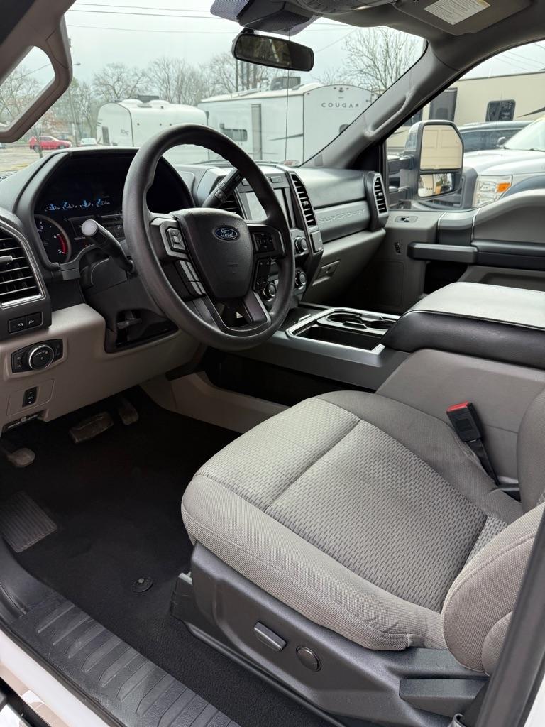 Ford F-250 SD Platinum Crew Cab 4WD 2021