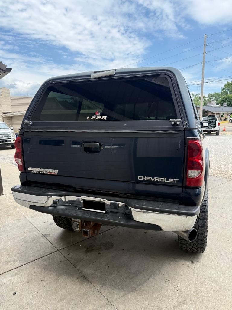 Chevrolet Silverado 2500HD Crew Cab Long Bed 4WD 2005