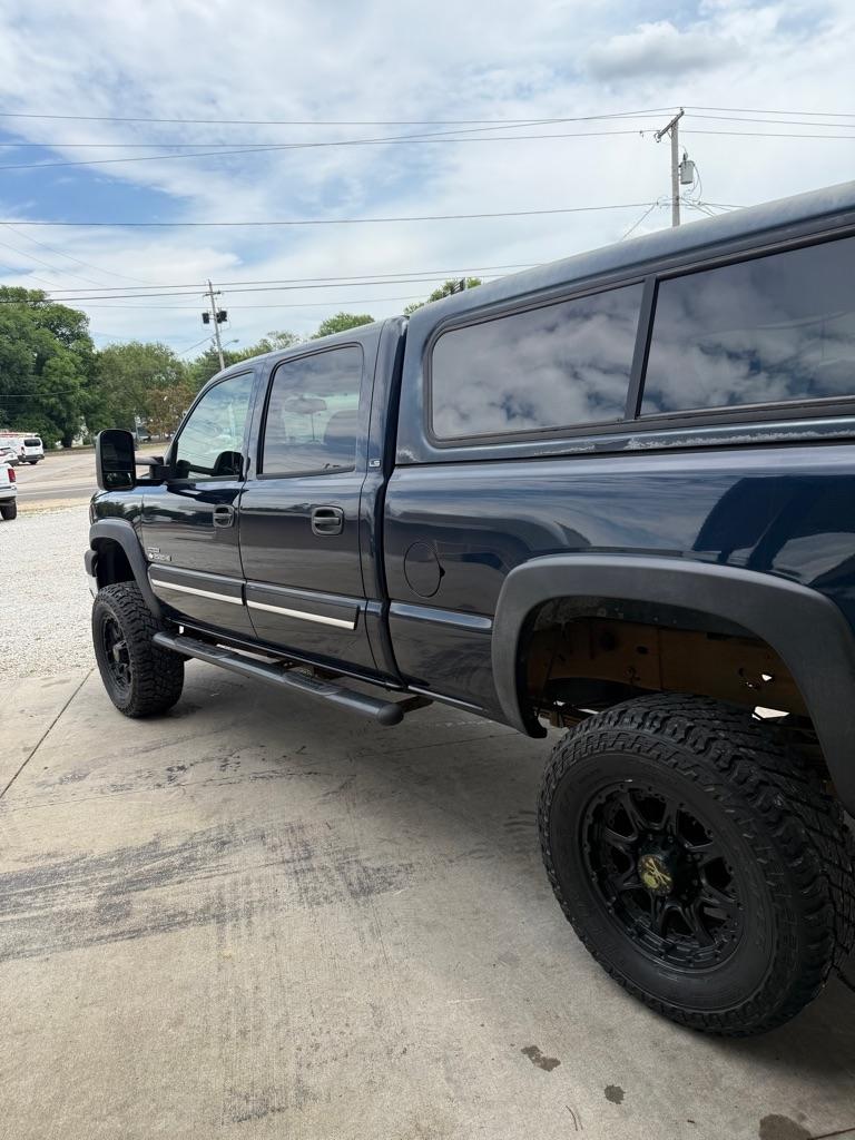 Chevrolet Silverado 2500HD Crew Cab Long Bed 4WD 2005